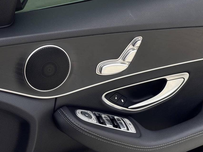 รูปหลัก Mercedes-Benz C350e Avantgarde (W205) 2017