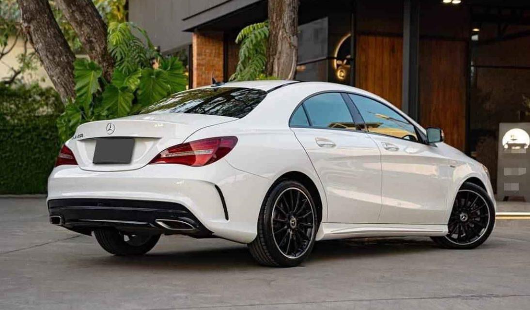 ขายรถ Mercedes-Benz CLA-Class ปี 2019  4