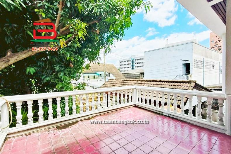 บ้านเดี่ยว ซอยงามวงศ์วาน 9 แยก 5 เนื้อที่ 107 ตรว. ถนนงามวงศ์วาน ต.บางกระสอ อ.เมือง จ.นนทบุรี 11