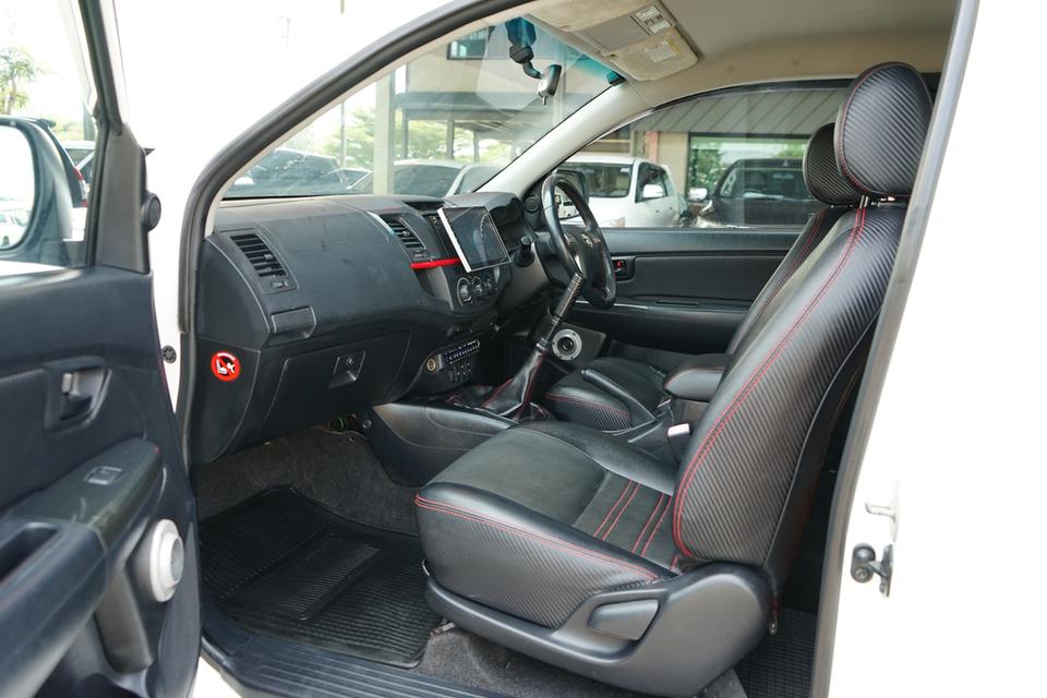 2015 TOYOTA VIGO 2.5E TRD SPORT 8