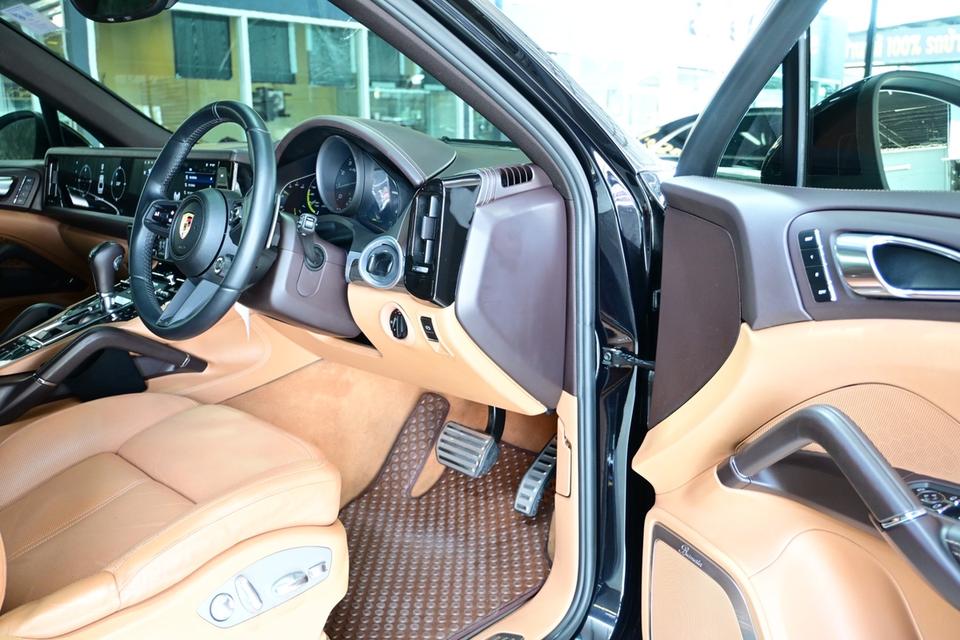 รหัสรถ JRS7335 Porsche Cayenne S Hybridปี 2012 | สีดำ รูปที่ 13