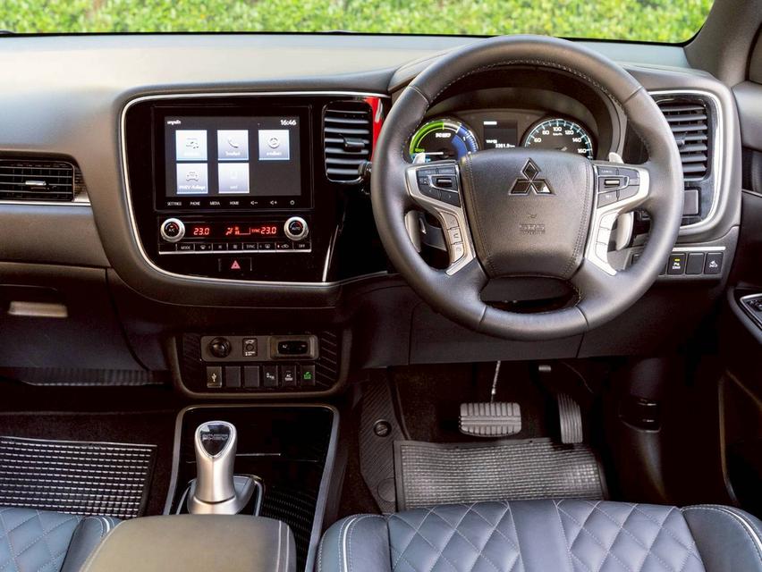 Mitsubishi Outlander Phev 2.4 GT Premium 4wd ปี 2021♨️ #ประกันเครื่องเกียร์3ปี / 30,000 km. ♨️ 10