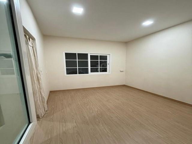 PB5344 ขายทาวน์เฮ้าส์ โครงการ โกลเด้น ทาวน์ รามอินทรา-วงแหวน บ้านหันทางทิศเหนือ ทำเลใกล้ แฟชั่นไอซ์แลน  6