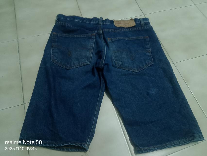 ลีวาย501แท้ ขาย2000บาท สภาพใช้งานมาแล้ว สภาพยังดีอยู่ระดับหนึ่งตามรูปเลยครับ 2