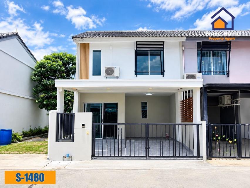 ขายทาวน์เฮาส์ หมู่บ้านพฤกษา 87/2 หลังวัดหนามแดง หลังริมใกล้เมกาบางนา 1