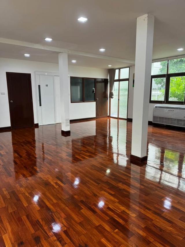 ให้เช่า บ้านเดี่ยว 2ชั้น 6 นอน 7 น้ำ พงษ์เพชร ประชาชื่น 9