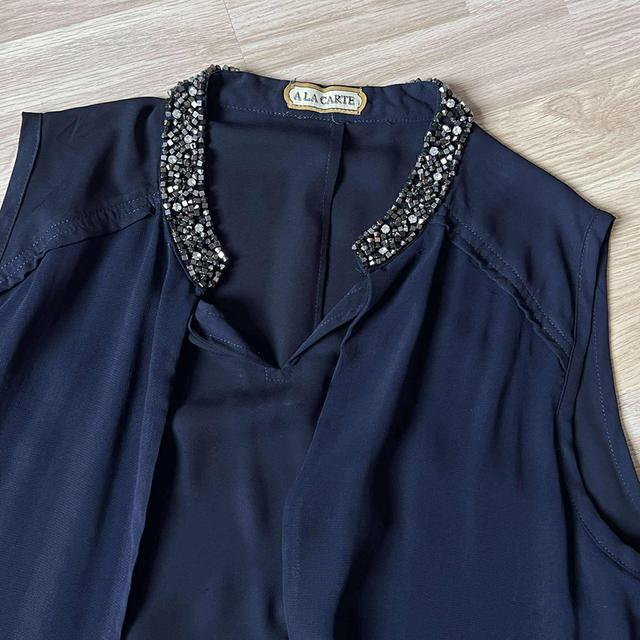 เสื้อแฟชั่น ใส่น้อยมาก มือสองเหมือนใหม่