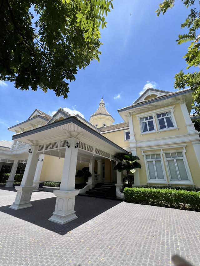 ขายคฤหาสน์หรู 2 ชั้น The Royal Residence เกษตร-นวมินทร์ พื้นที่กว่า 1,000 ตร.ม. 1