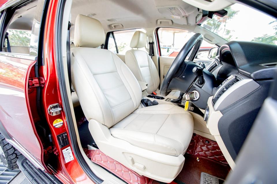 Ford Everest 2.2 Titanium ปี 2015 สีแดง รูปที่ 11