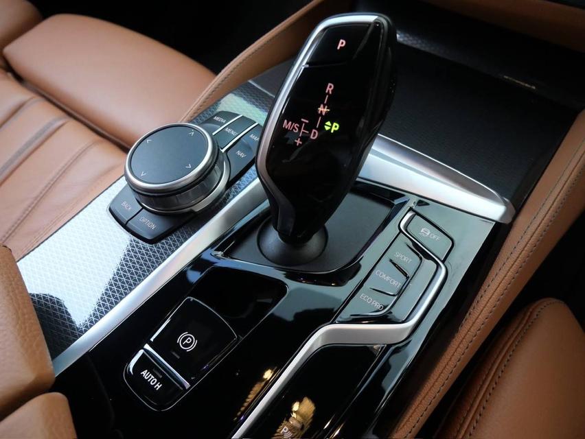 2021 BMW 520d M-Sport LCi ราคาเพียง 1,840,000 บาท รูปที่ 16