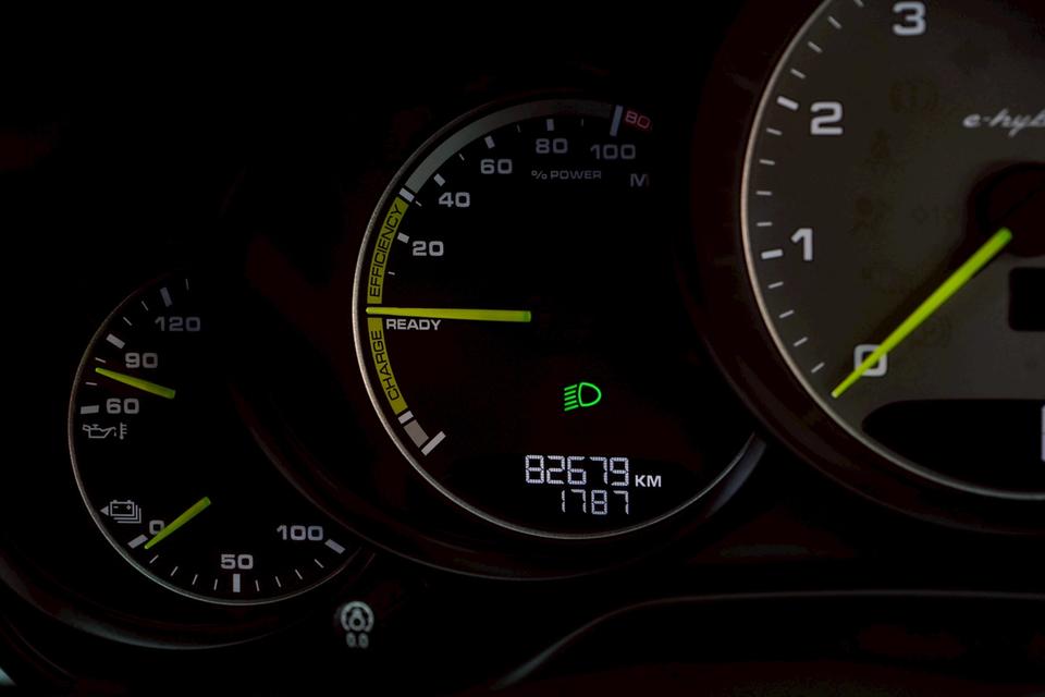 รหัสรถ CBL6262 Porsche PANAMERA 4S E-Hybrid AT 2015 รูปที่ 19