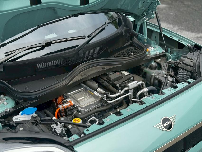 ใหม่ป้ายแดง วิ่งเพียง 9,400km MINI ACEMAN SE All Electric Y2025 ป้ายแดง