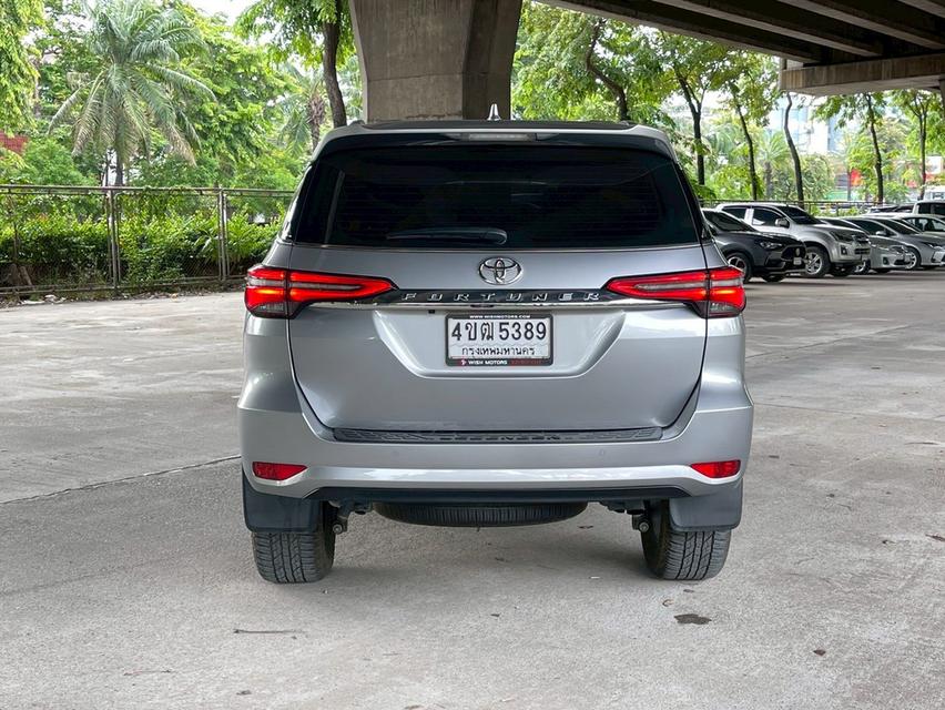 ขาย Toyota Fortuner 2.4V ปี23