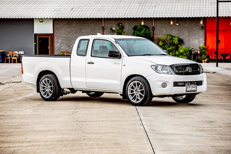 Toyota Vigo Cab 2.5J ดีเซล เกียร์ธรรมดา ปี 2010 สีขาว  3