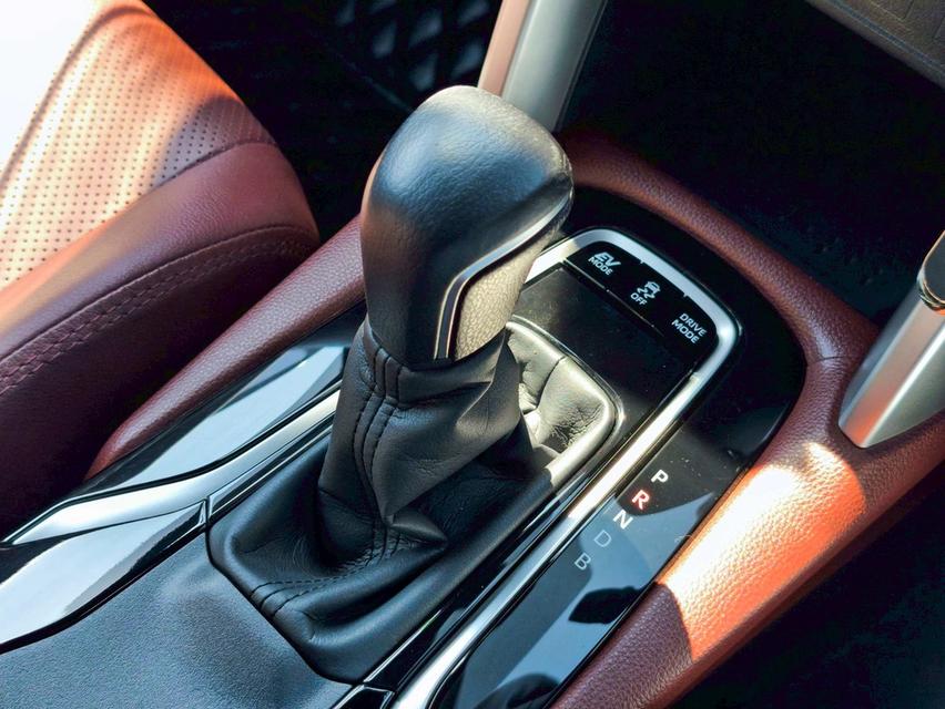 รหัสรถ CAT7428 2020 Toyota Corolla Cross 1.8 Hybrid Premium Safety รูปที่ 13