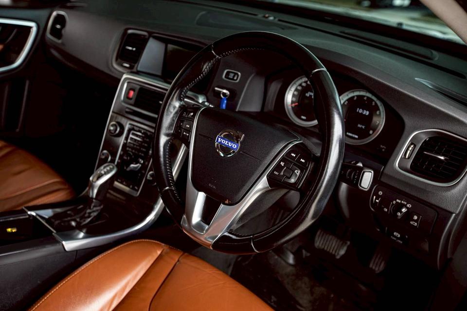 Volvo S60 S ปี 2014 รถสวย สมรรถนะเยี่ยม คุ้มเกินราคา 10