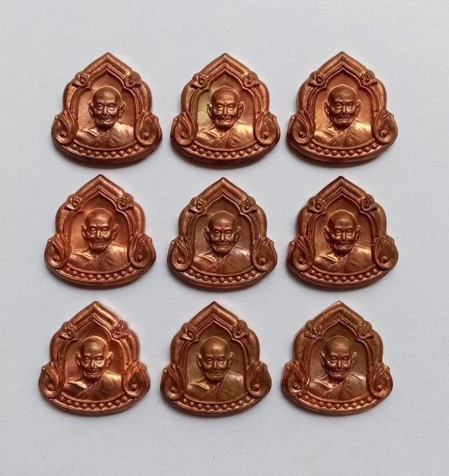 หลวงพ่อพูล วัดไผ่ล้อม (ขายเหมา 9 องค์)