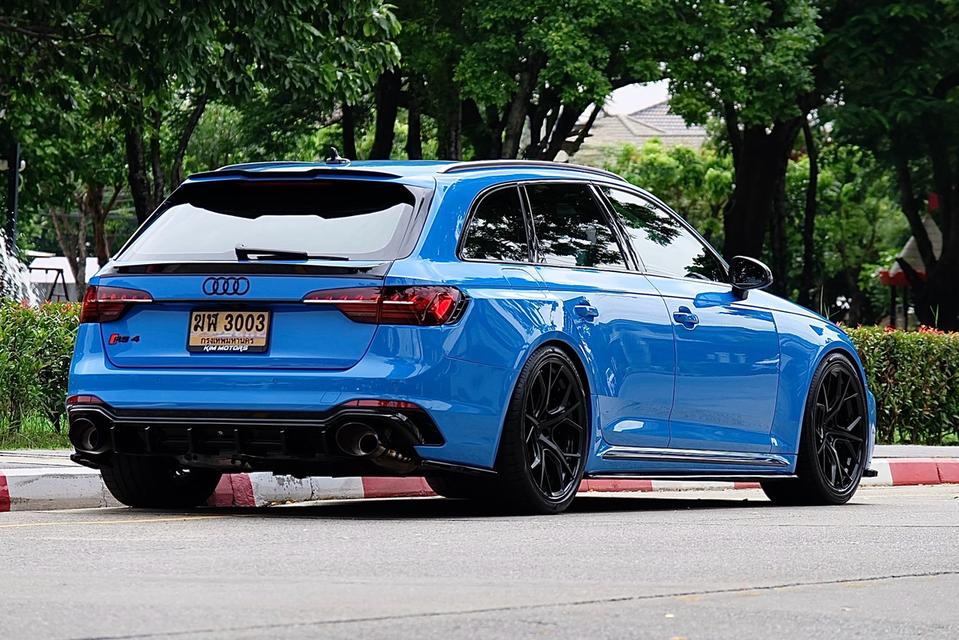 Audi RS4 Avant 2.9 V6 Bi-Turbo Quattro ปี 2022 สีฟ้า รถสวยไมล์น้อย หาอยู่ด่วนช้าไปก่อน รูปที่ 5