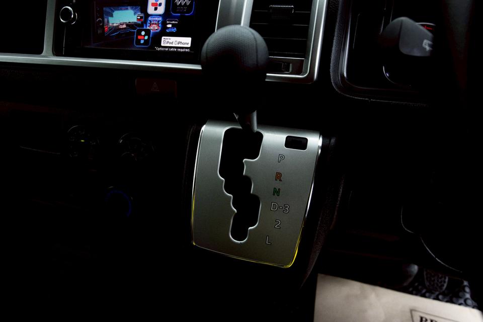TOYOTA VENTURY 3.0 V 2015  19