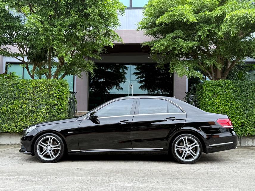 2016 BENZ E200 EDITION E รุ่นพิเศษ รถมือเดียวออกป้ายแดง รถวิ่งน้อย เข้าศูนย์ทุกระยะ ไม่เคยมีอุบัติเหตุครับ