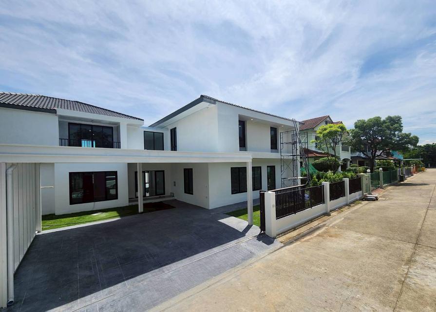 ขายบ้านรีโนเวทใหม่ โครงการ นันทวัน วงแหวน-รัตนาธิเบศร์ (Nantawan Wongwaen-Rattanathibet) หลังริม เนื้อที่กว้าง 108.5 ตร.ว. 3