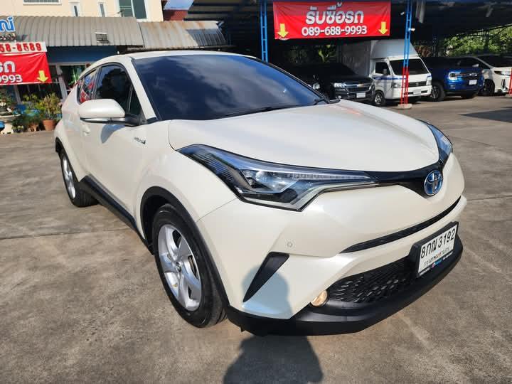 ปล่อยขายด่วน Toyota CHR 3