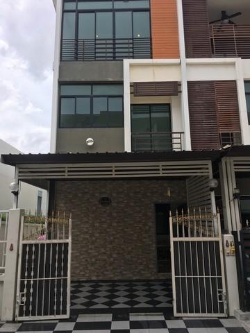 ให้เช่าทาวโฮม3ชั้น ย่านบางแค หลังมุม ติดส่วนกลางติดกับ club house ของหมู่บ้าน โครงการ six nature กัลปพฤกษ์ 1