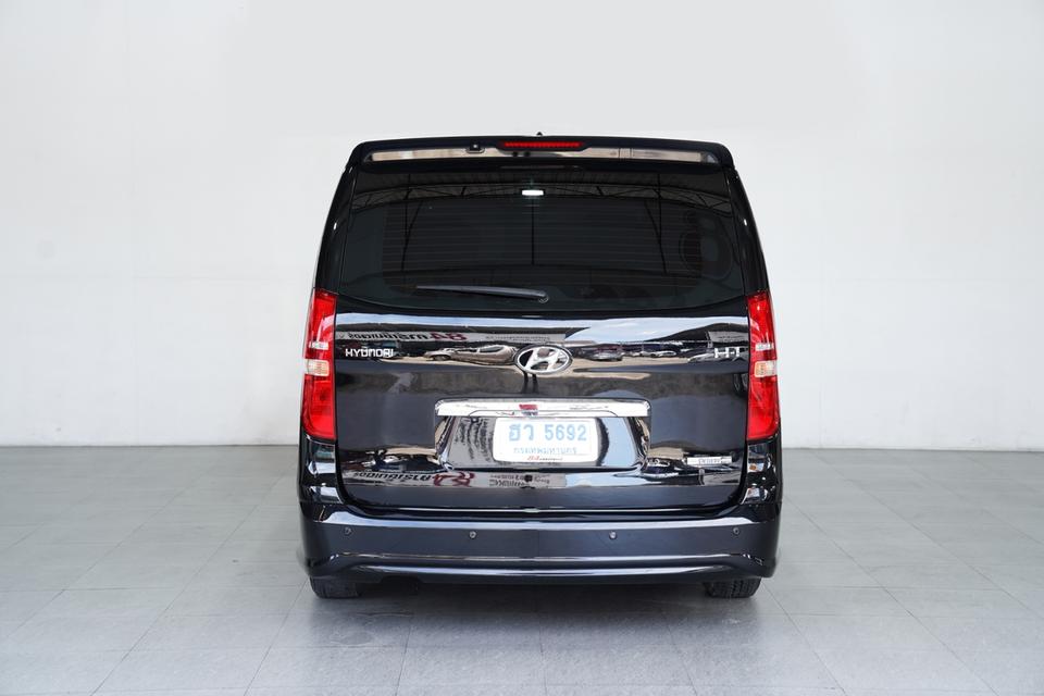 HYUNDAI H1 2.5 DELUXE AT ปี 2016