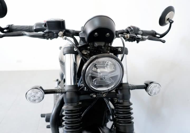 มอเตอร์ไซค์ Triumph Bonneville Bobber 13