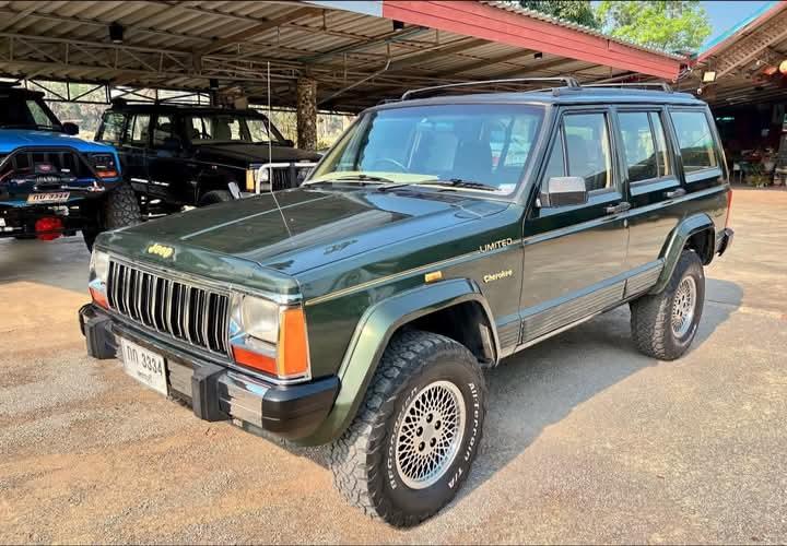 Jeep Cherokee ปี 1995 สีเขียว