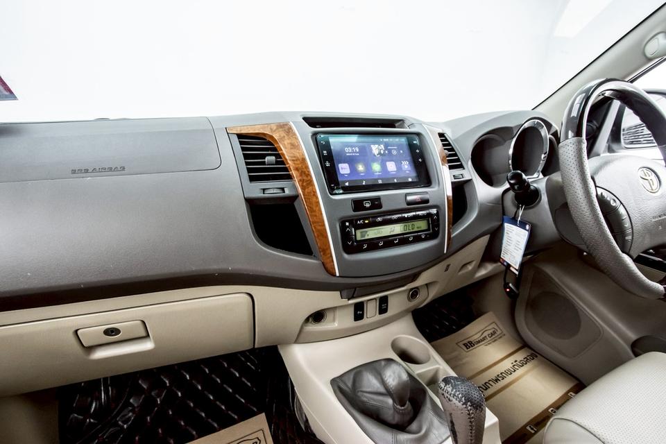 TOYOTA FORTUNER 3.0 V 2006  14
