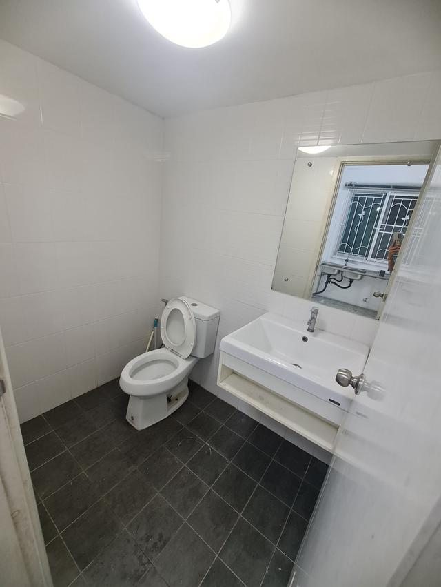 ‼️‼️ต้องกาขาย เดอะคอนเนค 22 รามอินทรา-มีนบุรี ✅️ขนาด21 ตร.ว.พื้นที่ใช้สอย 120 ตร.ม. ✅️3 ห้องนอน 2 ห้องน้ำ 2 ที่จอดรถ ✅️ติดถนนใหญ ใกล้ตลาดมีนบุรี ✅️ห้ 19