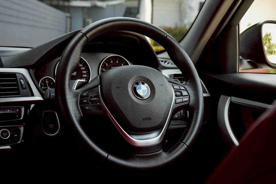รหัสรถ CBL995 BMW 330e 2.0 Sport F30 (LCI) AT 2018 รูปที่ 15
