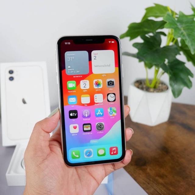 ขาย iPhone 11 เครื่องสีขาว 3