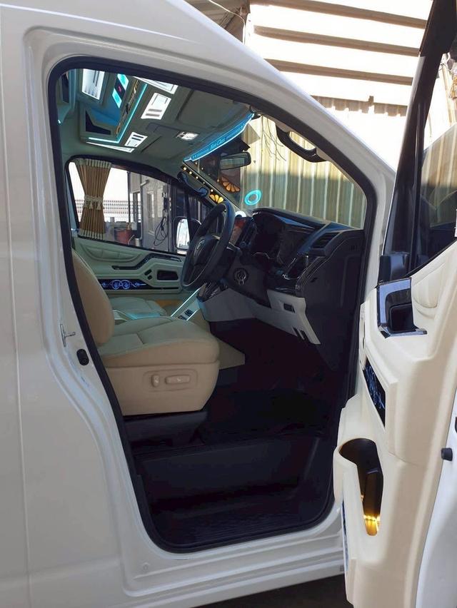 Toyota AllNew รถตู้มือสอง 12