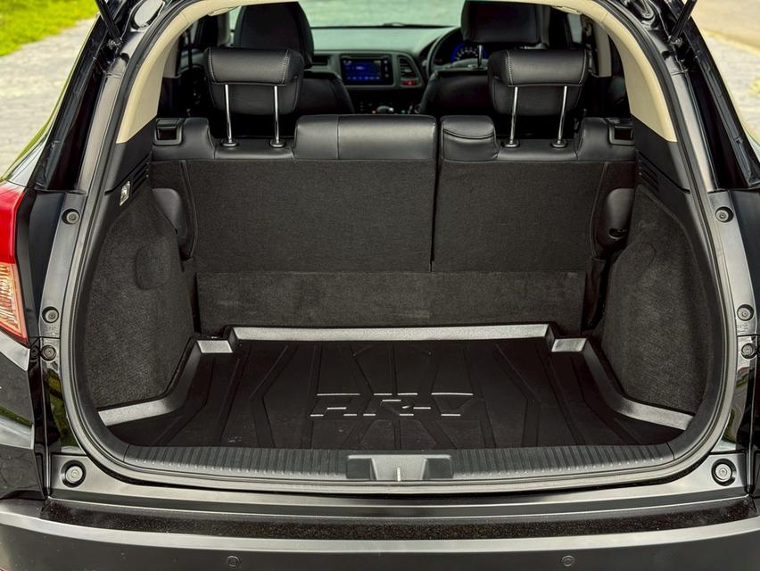 Honda Hrv 1.8 E สีดำ ปี 2015 20