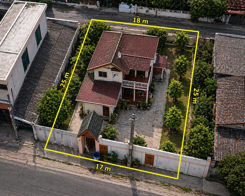 ขายด่วน! บ้าน 2 ชั้น ราคาดี ทำเลบางนา-ตราด ใกล้ เซ็นทรัลทางนา เดินทางสะดวกใกล้ BTS / MRT 1