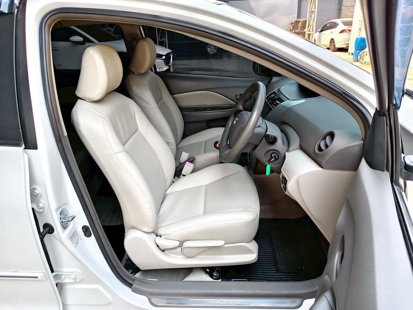 TOYOTA Vios 1.5E M/T ปี 2010 💯  🚘 รถสีขาว [Super White] 💯 รถบ้าน มือเดียวป้ายแดง 💯 🕰 เลขไมล์ 207,xxx km.  รับซื้อขาย รถยนต์มือสอง  TEL 085337553 รูปที่ 8