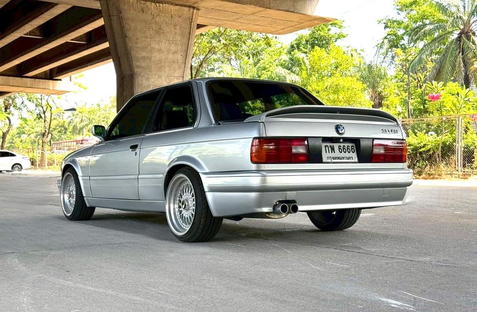 1990 BMW 318i E30 MT รถสวยจัด ตัวจี๊ดในตำนาน รูปที่ 4