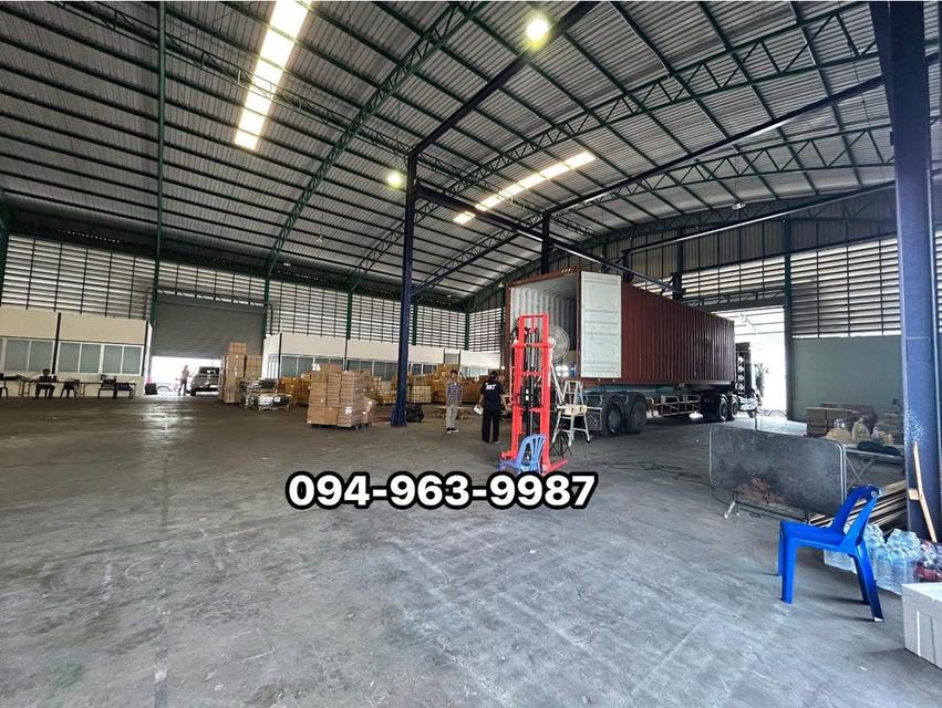 ให้เช่าโกดังสาย5 ทะลุ สาย4 ถนนเชื่อมต่อ ถ.เพชเกษม ถ.บรมราชชนนี ตกแต่งใหม่ ขนาด1,800ตรม. 550ตรม. ไฟ3เฟส พื้รับน้ำหนักได้3ตัน/ตรม. รถใหญ่เข้าออกได้ 3