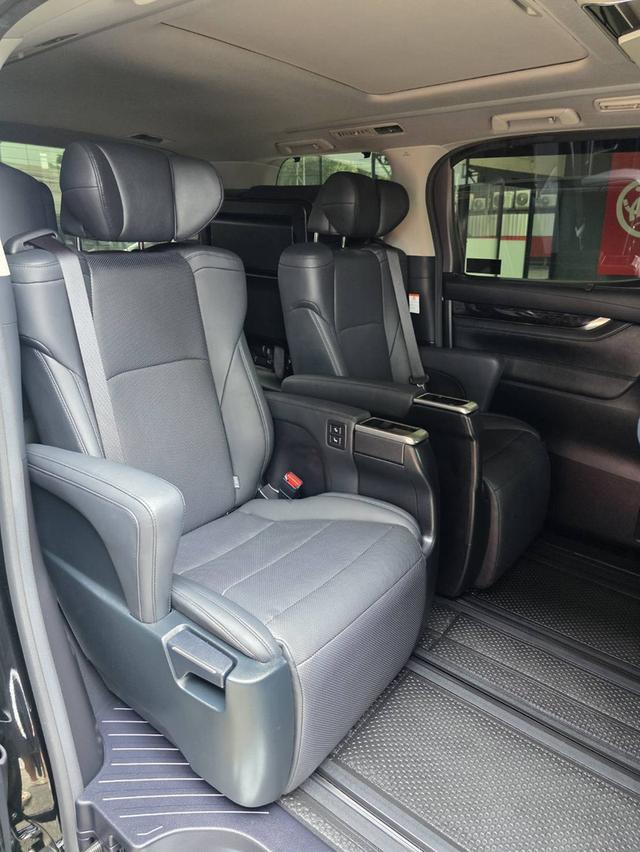 Toyota ALPHARD 2.5SC PACKAGE สีดำ ปี 2021 ไมล์ 79,000 กม.  7
