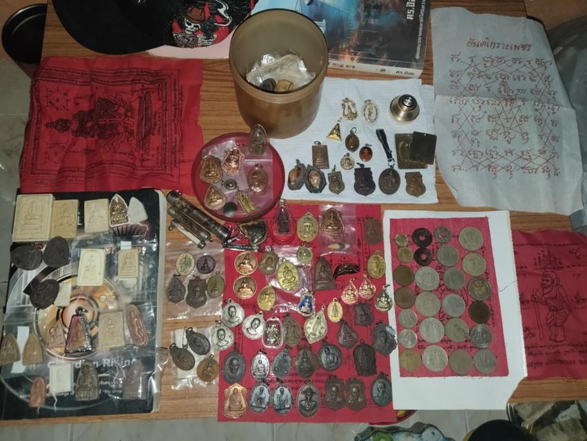 พระเครื่อง,เหรียญ ที่เก็บไว้นานแล้ว