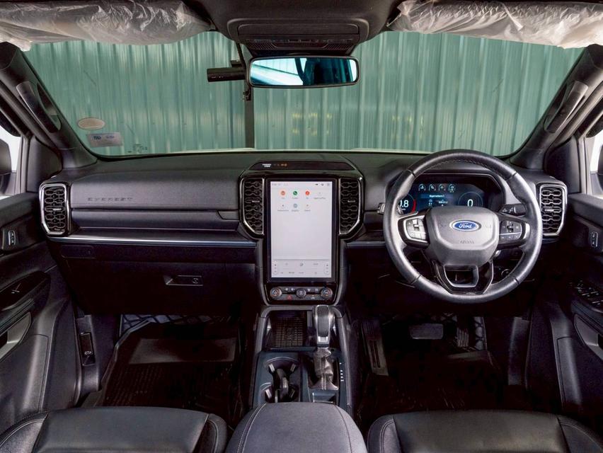 Ford Everest 2.0 Bi-Turbo Titanium+ 2WD ปีจด 2023 13
