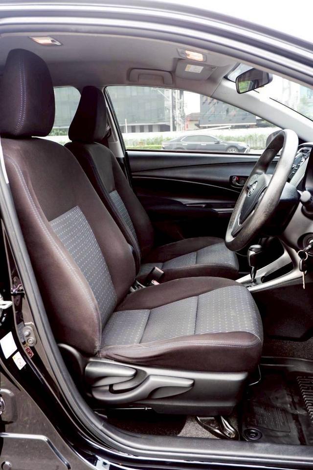 รหัสรถ QT1211 Toyota Yaris ativ 1.2 E สีดำ ปี 2018 14