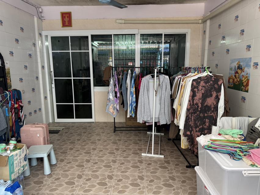 ปล่อยเช่า หรือ ขาย บ้านตึกแถว ทาวน์เฮ้าส์ ซอยวุฒากาศ 34 ใกล้สถานีรถไฟฟ้าวุฒากาศ 3