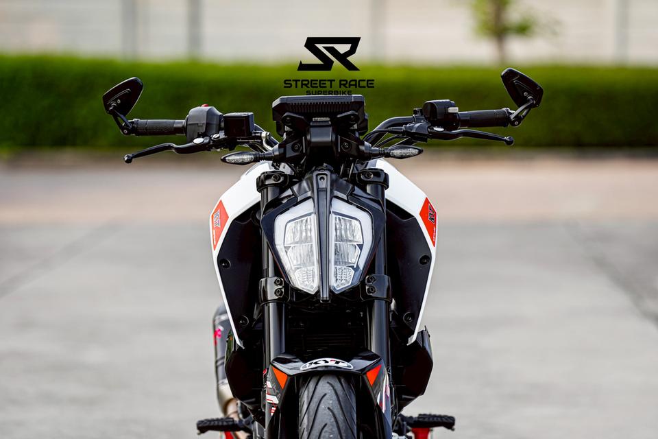 Duke390 2023** – Stunning, Sharp, and Loaded with a Genuine Akrapovic Exhaust!