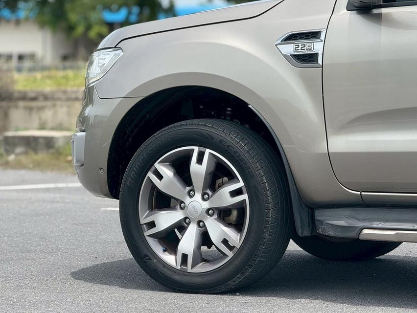 FORD EVEREST Wagon 4dr  Titanium+ 7st Auto 6sp RWD 2.2DC  Y17. สีน้ำตาล  เกียร์ออโต้  4