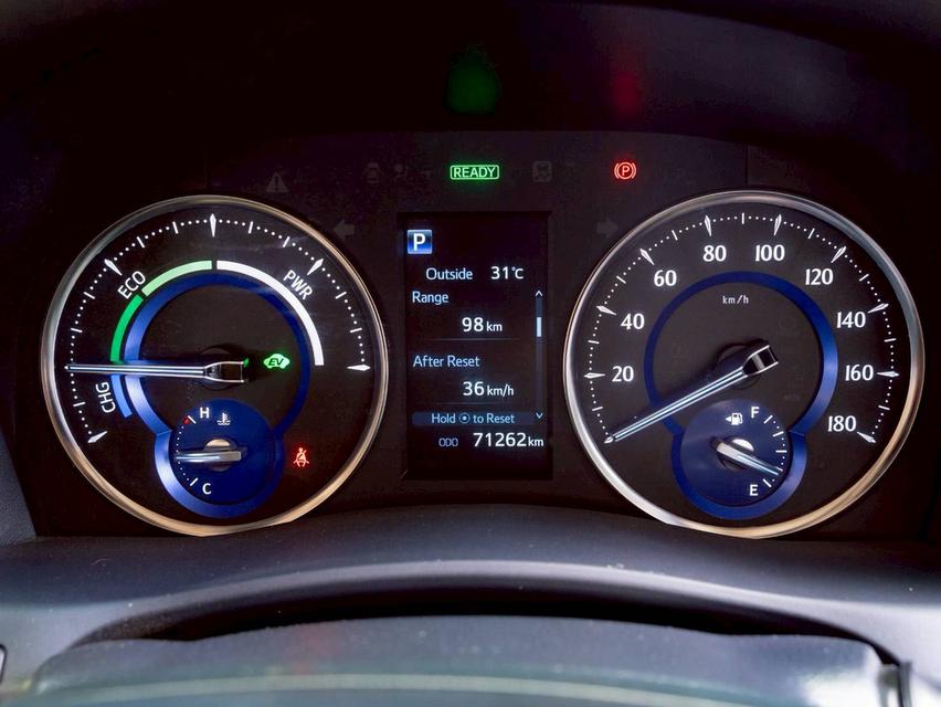 Toyota Alphard Hybrid GF 2.5L  ปี 2022 19