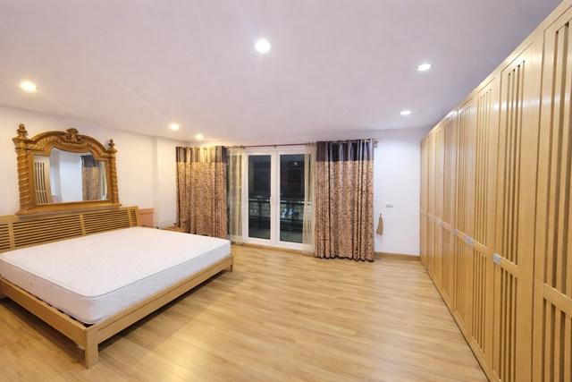 รัชดา เหม่งจ๋าย บ้านกลางเมือง 3 ชั้น สไตล์หรู 4 นอน ประชาอุทิศ เดอะซีน ทาวน์ อิน ทาวน์ 8