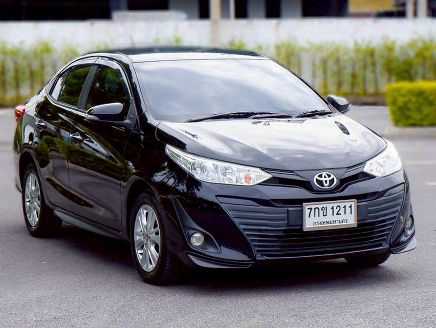 Toyota Yaris ativ 1.2 G สีดำ ปี 2018